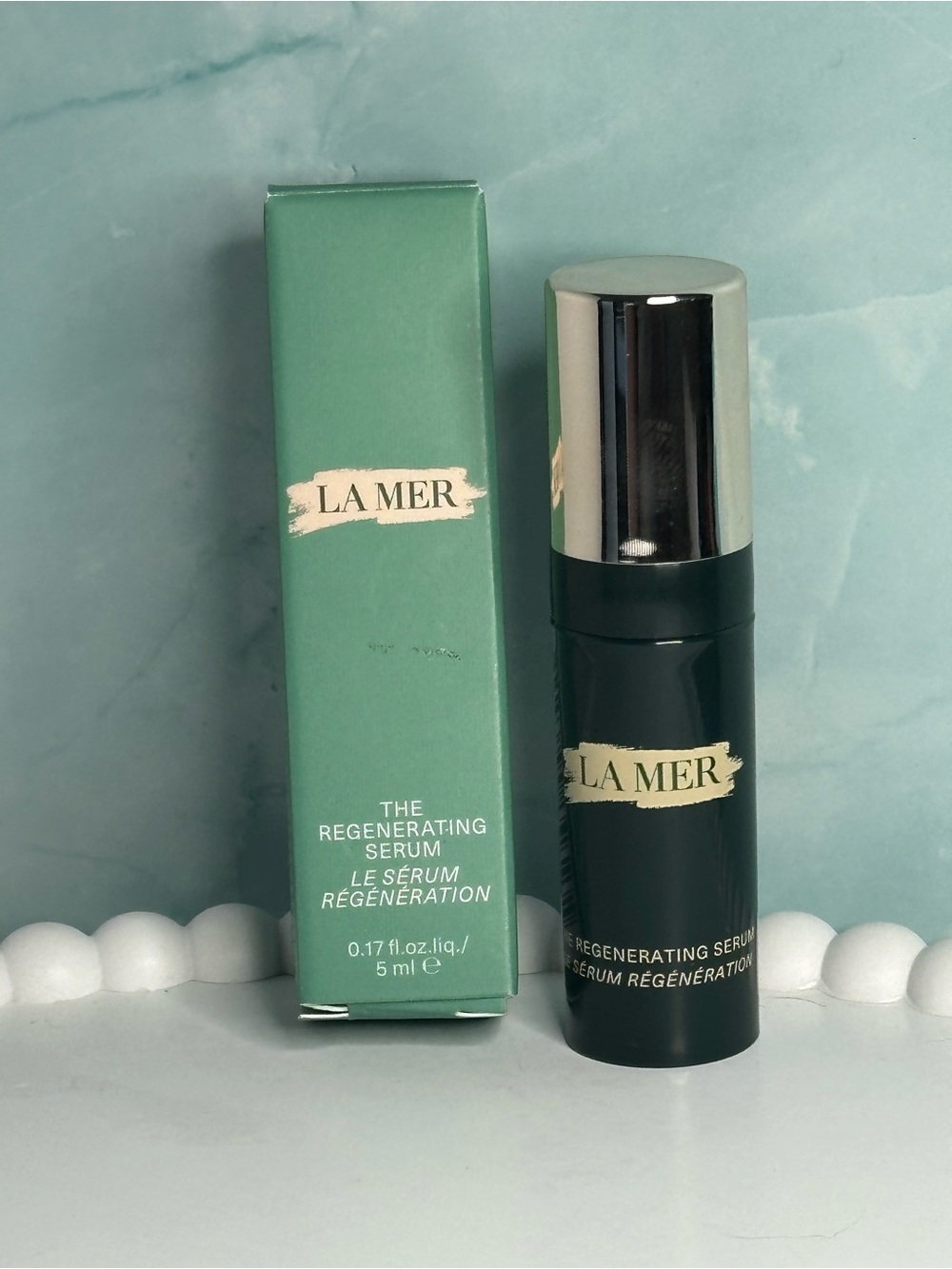La Mer The Regenerating Serum - 5ml travel size NEW in box.